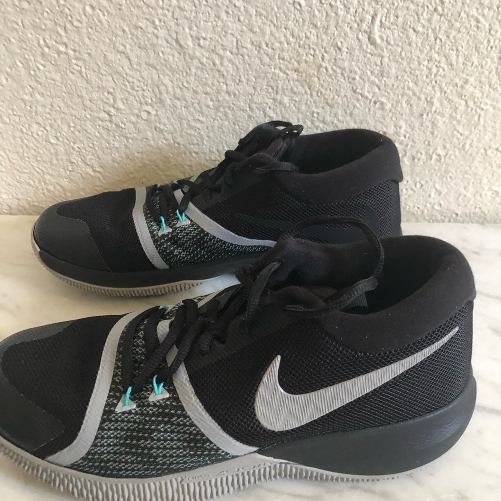 NIKE Zoom Assersion Men’s Basketball Shoes Color Black/Grey Sz 7.5